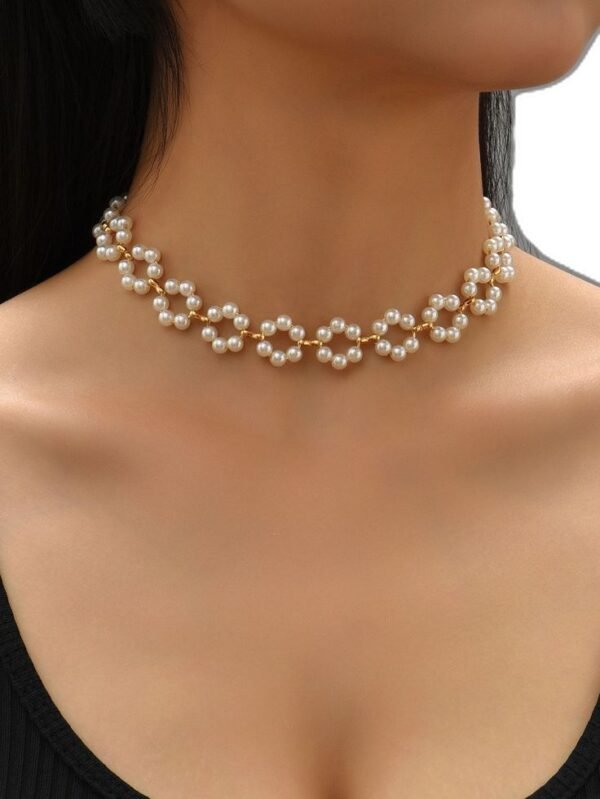 Pearl Beaded Flower Decor Necklace