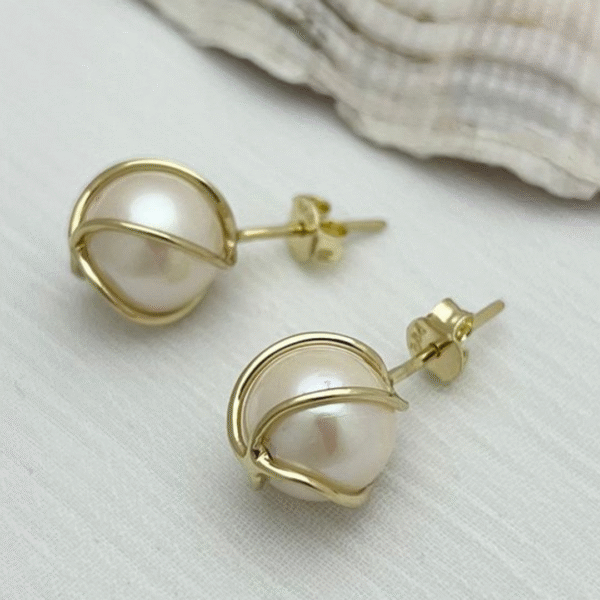Folded Pearl Earings